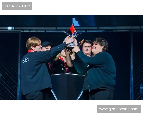 《电竞赛事激烈角逐 全球顶级战队角逐年度冠军席位》 《电竞赛事激烈角逐 全球顶级战队角逐年度冠军席位》