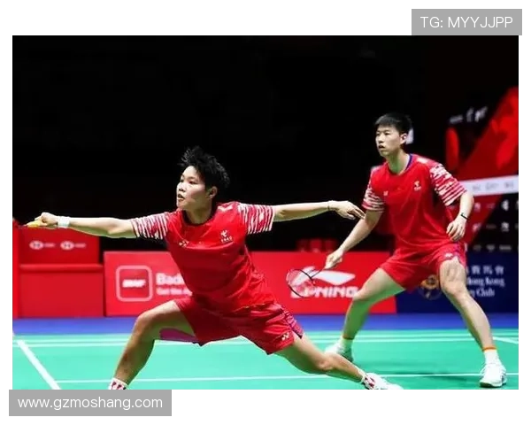 中国网球新星横空出世勇夺大师赛冠军引燃全民网球热潮 中国网球新星横空出世勇夺大师赛冠军引燃全民网球热潮