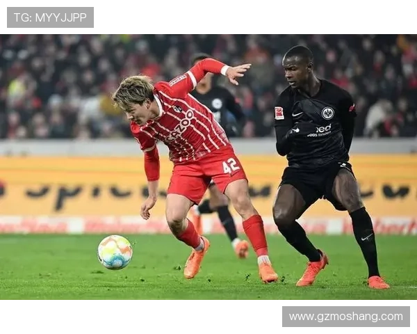 哈德斯菲尔德俱乐部高层调整引发关注球队未来发展方向成焦点 哈德斯菲尔德俱乐部高层调整引发关注球队未来发展方向成焦点