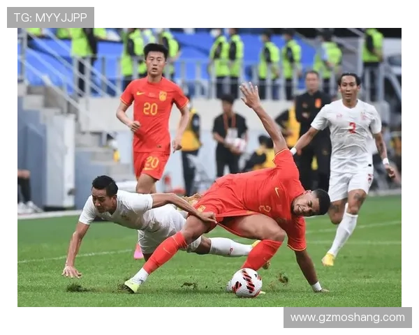 国足鏖战雨夜力克强敌迎来世预赛关键胜利时刻再创历史突破士气昂扬