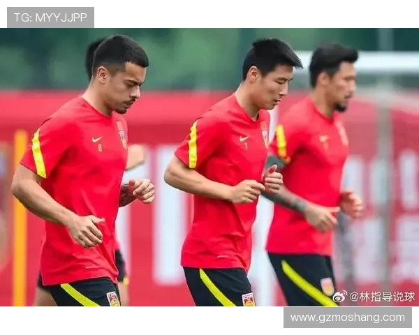 国足新帅亮相备战世预赛年轻球员崛起引发球迷期待改革阵容目标出线
