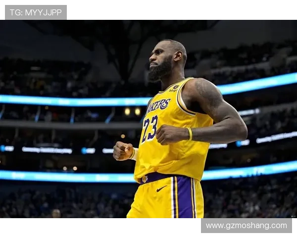 詹姆斯率湖人逆袭快船 展现传奇韧性 助队拿下季前赛首胜